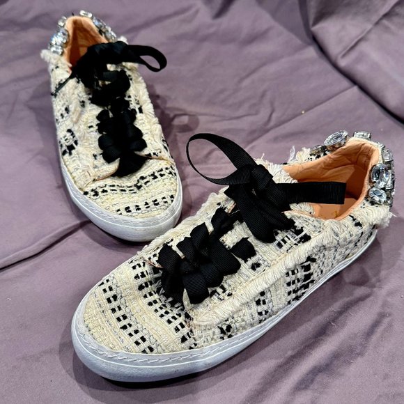 ZARA DECORATIVE SNEAKER, BLK RIBBON LACES, RHINESTONES ON HEEL (35) - Picture 1 of 6